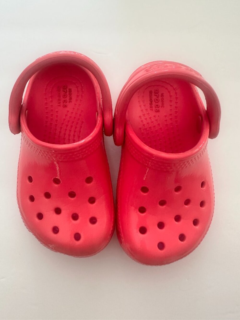 Crocs Classic Clogs Kids 6 Pink Excellent Slip On Waterproof Summer Shoes